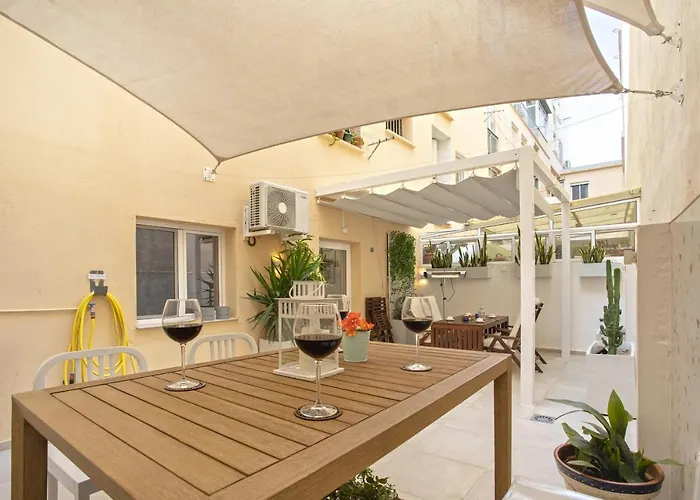 -malagasunapts-merced Private Terrace